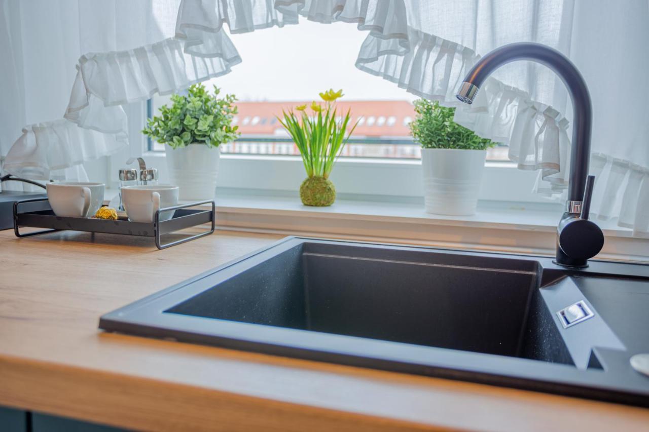 Viktoria Apartman Gyula Bagian luar foto